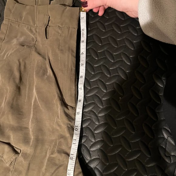 H&M paper bag pants size 4 - Picture 6 of 6